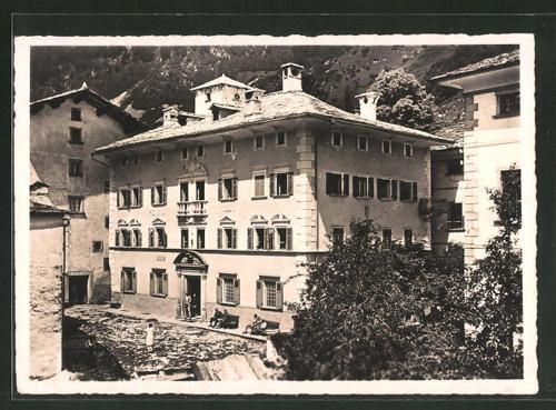 an old photo of a large building at Hotel Palazzo Salis in Soglio