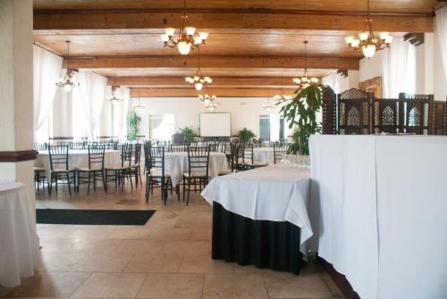 ห้องอาหารหรือที่รับประทานอาหารของ Casa Marina Hotel & Restaurant - Jacksonville Beach