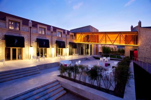 The swimming pool at or close to Hotel AF Pesquera
