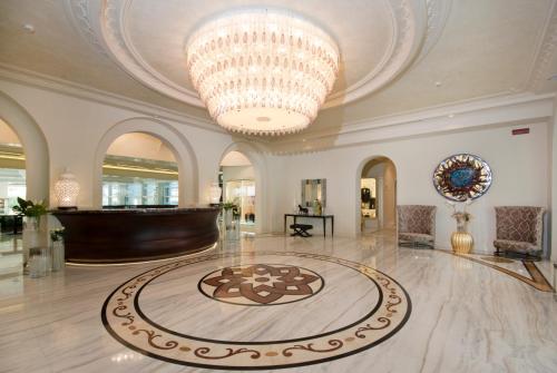 
The lobby or reception area at Grand Hotel Da Vinci
