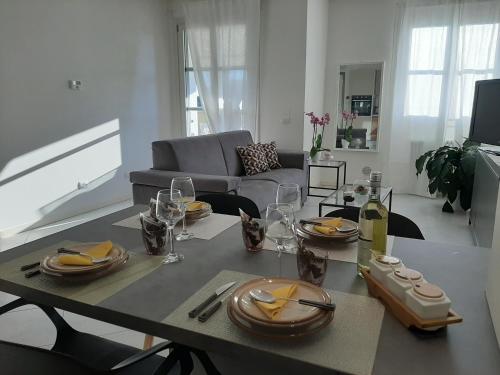 Galeriebild der Unterkunft Appartamento 23 - bilocale vista lago in Toscolano-Maderno