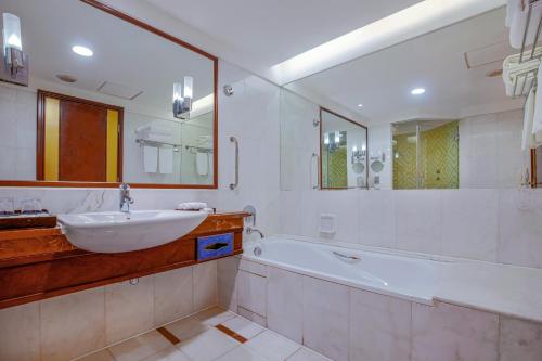 Ein Badezimmer in der Unterkunft Muyi H Hotel Changsha City Centre