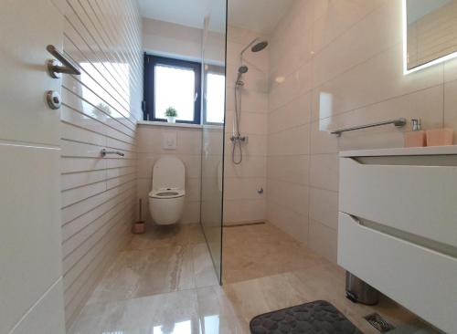 Ένα μπάνιο στο Villa La Vita