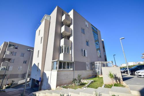 Sunshine Apartment
