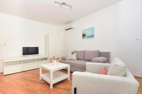 Sunshine Apartment