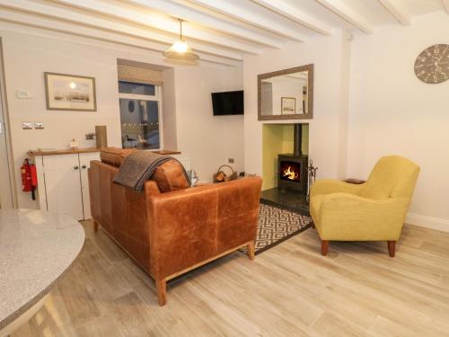 Riverside Cottage – Photos 2