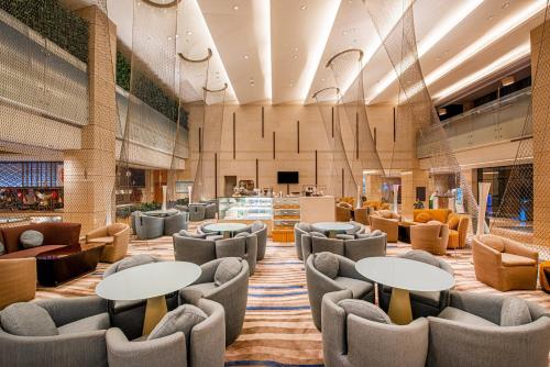 Posezení v ubytování Holiday Inn Qingdao City Center by IHG - May 4th Square