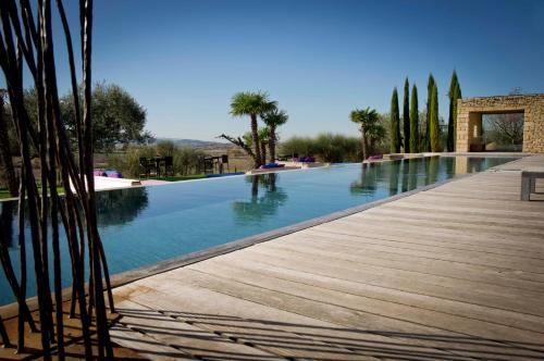 The swimming pool at or close to Domaine des Andéols