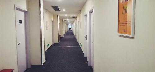 Φωτογραφία από το άλμπουμ του 7Days Inn Tangshan Silicon Valley Digital City στο Τανγκσάν