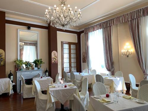 En restaurant eller et spisested på Grand Hotel & des Anglais Spa