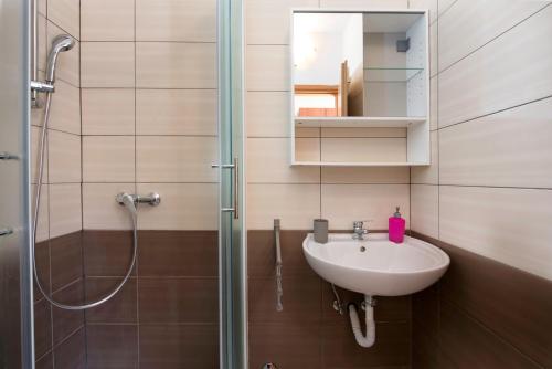 Koupelna v ubytování Apartments Jakoplić