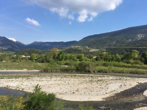 Φυσικό τοπίο κοντά σε αυτή η παραθεριστική κατοικία