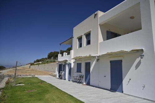 Φωτογραφία από το άλμπουμ του Isidoros Apartments σε Galanádhon