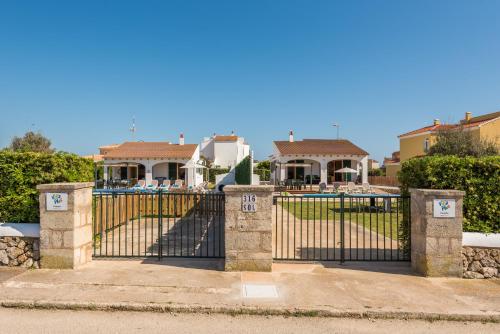 Gallery image of Villas Pomelo & Papaya in Cala en Blanes