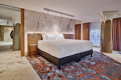Clayton Hotel Amsterdam American Image