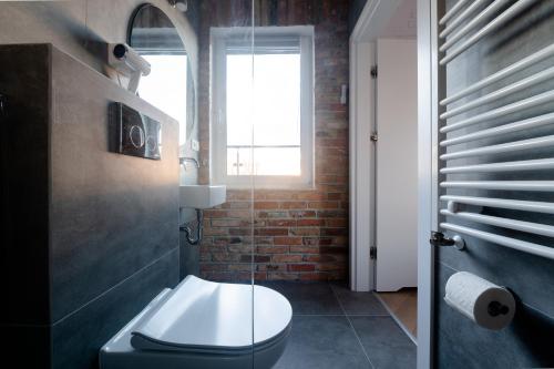 Ein Badezimmer in der Unterkunft Łydynia