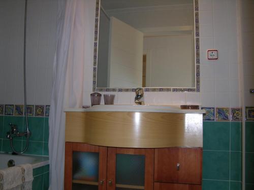 Salle de bains dans l'établissement Verdemar 8907 - Resort Choice