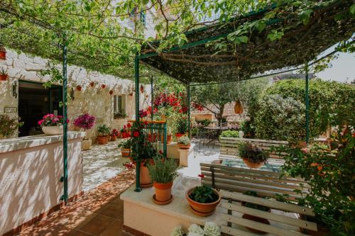 En have udenfor Heritage Hotel Park Hvar