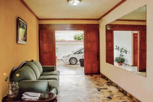 Istumisnurk majutusasutuses Hotel Santa Elena