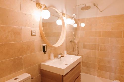 Ένα μπάνιο στο Les Apparts d 'Agnès - Carmen