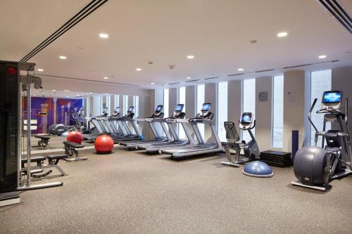 Fitness center at/o fitness facilities sa Hotel Indigo Atlanta Downtown, an IHG Hotel