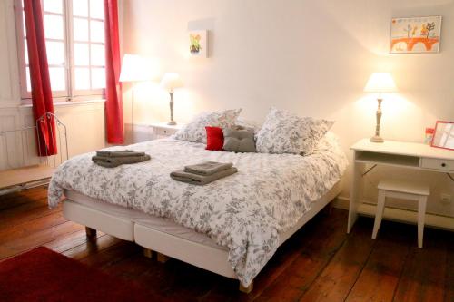 Key to Bordeaux - fairytale view, 2 bd + elevator