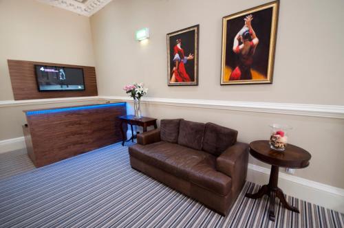 Gallery image of Palmerston Suites in Edinburgh