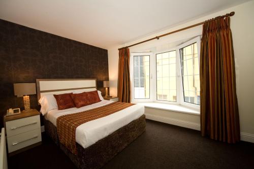 Gallery image of The White Lady Hotel in Kinsale