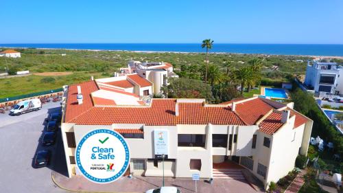 Gallery image of Praia da Lota Resort – Beachfront Hotel in Manta Rota