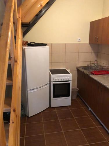 Gallery image of Vikendica Maksimović - Tara - Primamo vaučere in Kaludjerske Bare