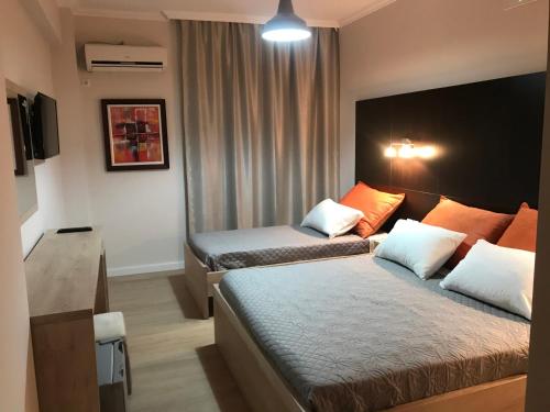 Gallery image of George Hotel Rooms&Suites in Himare