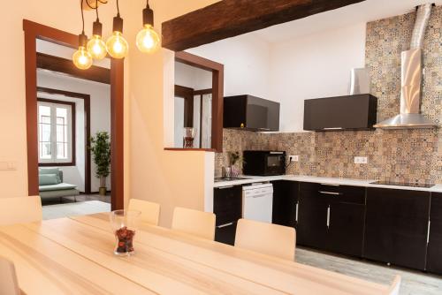 Kuchyň nebo kuchyňský kout v ubytování Sintra Chalet