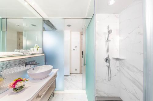 Ванна кімната в iclub AMTD Sheung Wan Hotel