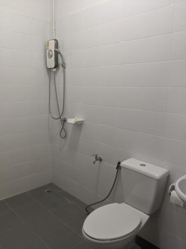 Koupelna v ubytování V Suvarnabhumi วี สุวรรณภูมิ