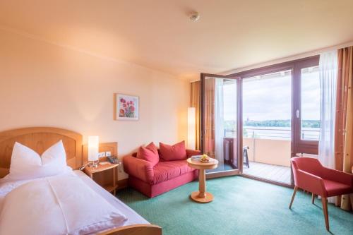 Posezení v ubytování Gesundheitshotel Weißenstadt am See