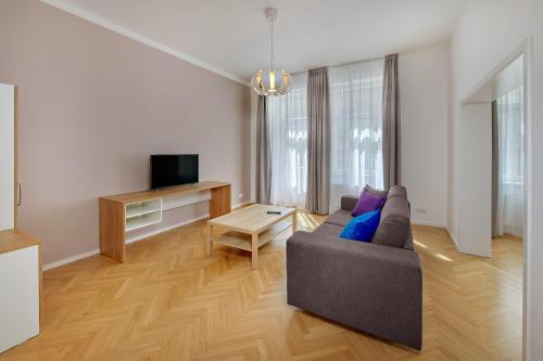 TV/Unterhaltungsangebot in der Unterkunft Downtown Suites Kodanska