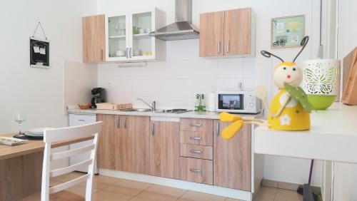 Apartment near center,beach,bus +free parking