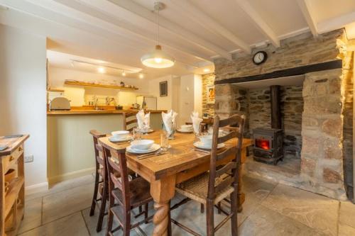 Rose in Vale Cottage – Photos 3