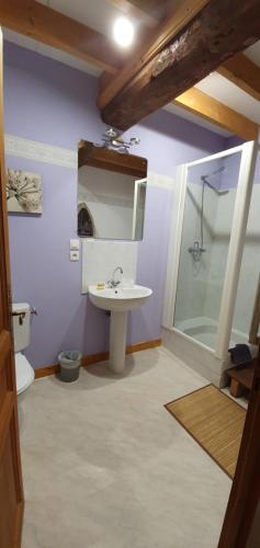 Koupelna v ubytování Le Relais de la Comté