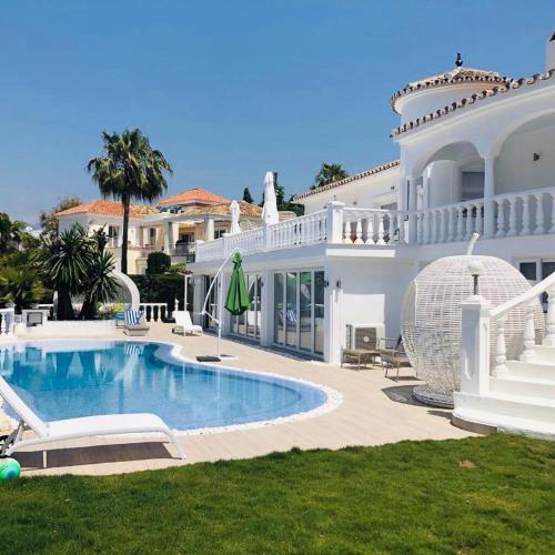 Luxury Apartment in Villa with Pool and Garden, Marbella ...