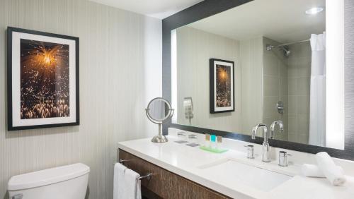 Hyatt Regency Princeton tesisinde bir banyo