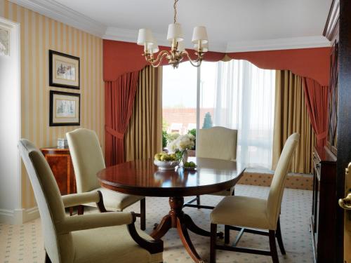 Cheval Thorney Court at Hyde Park photo 116