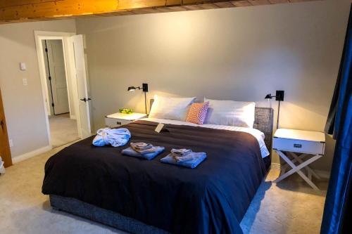 Postel nebo postele na pokoji v ubytování Bear Valley Guesthouse