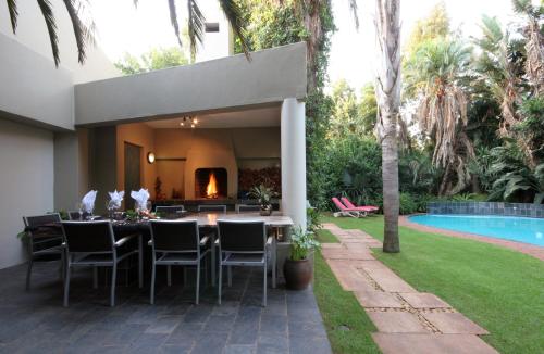 Kolam renang di atau dekat dengan African Rock Hotel & Spa, a "Boutique Lifestyle Resort"