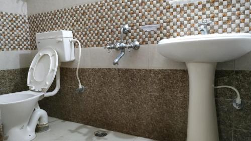 Ένα μπάνιο στο Nest Guest House