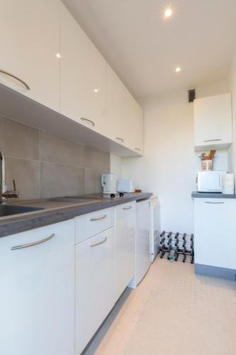Chez J-P - 100m beach 2-4pers terrace sea view pool garage