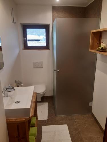 Vonios kambarys apgyvendinimo įstaigoje Pension Chalet Bergseegut