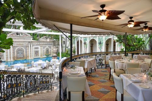 A restaurant or other place to eat at The Villa Casa Casuarina