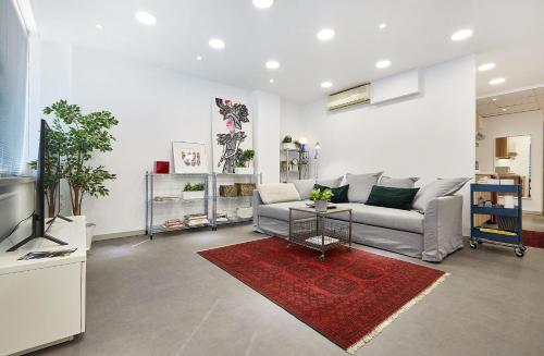 Chloe Boutique Apartments Apollo