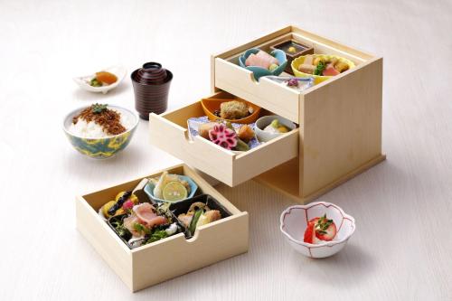 Jídlo v hotelu nebo okolí